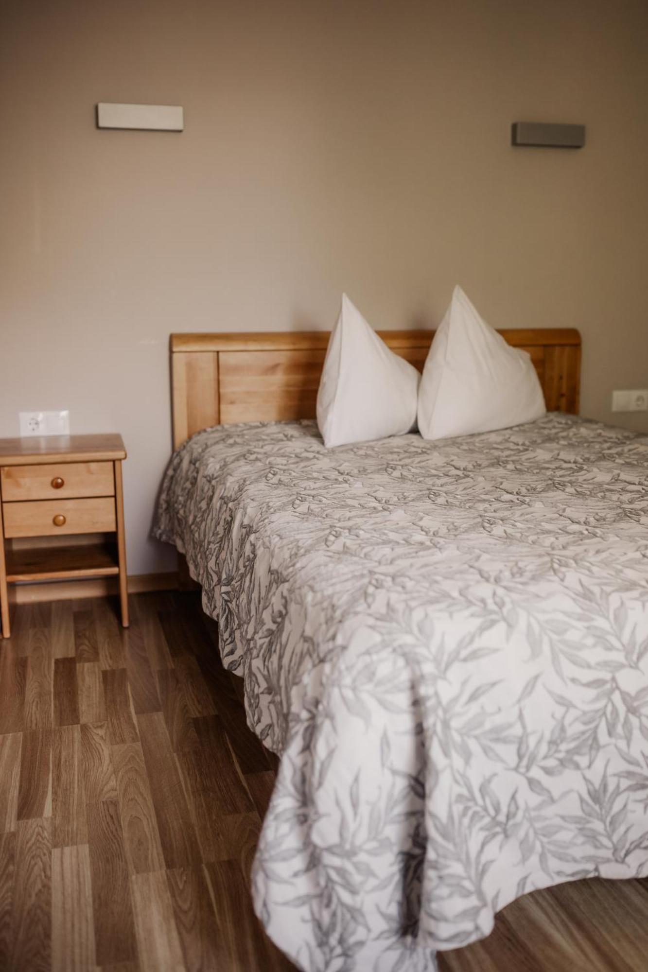 Saules Iela 2A Aparthotel Saldus Buitenkant foto