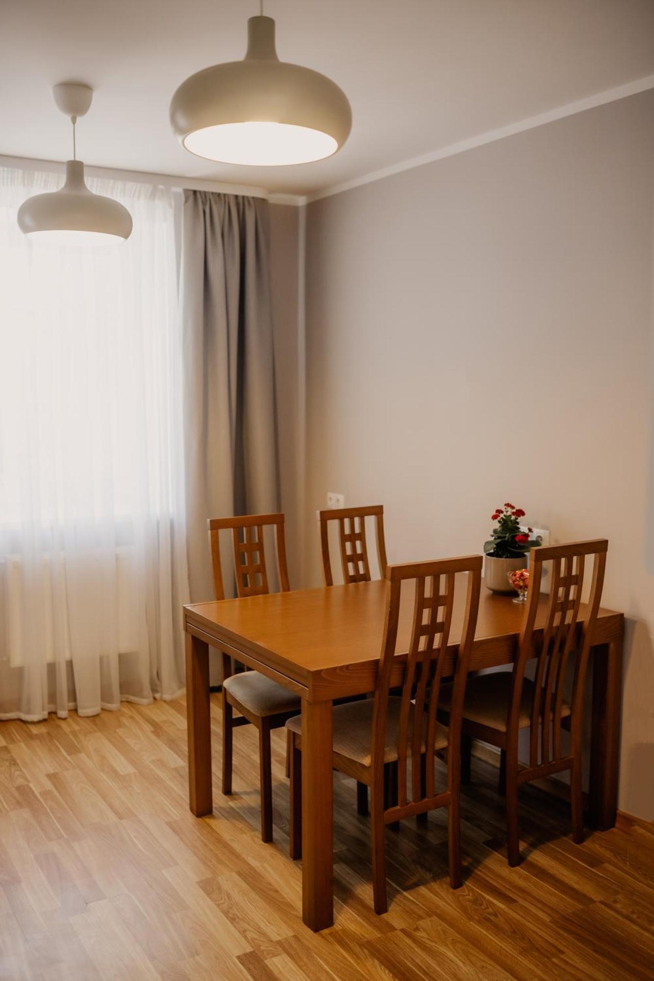 Saules Iela 2A Aparthotel Saldus Kamer foto
