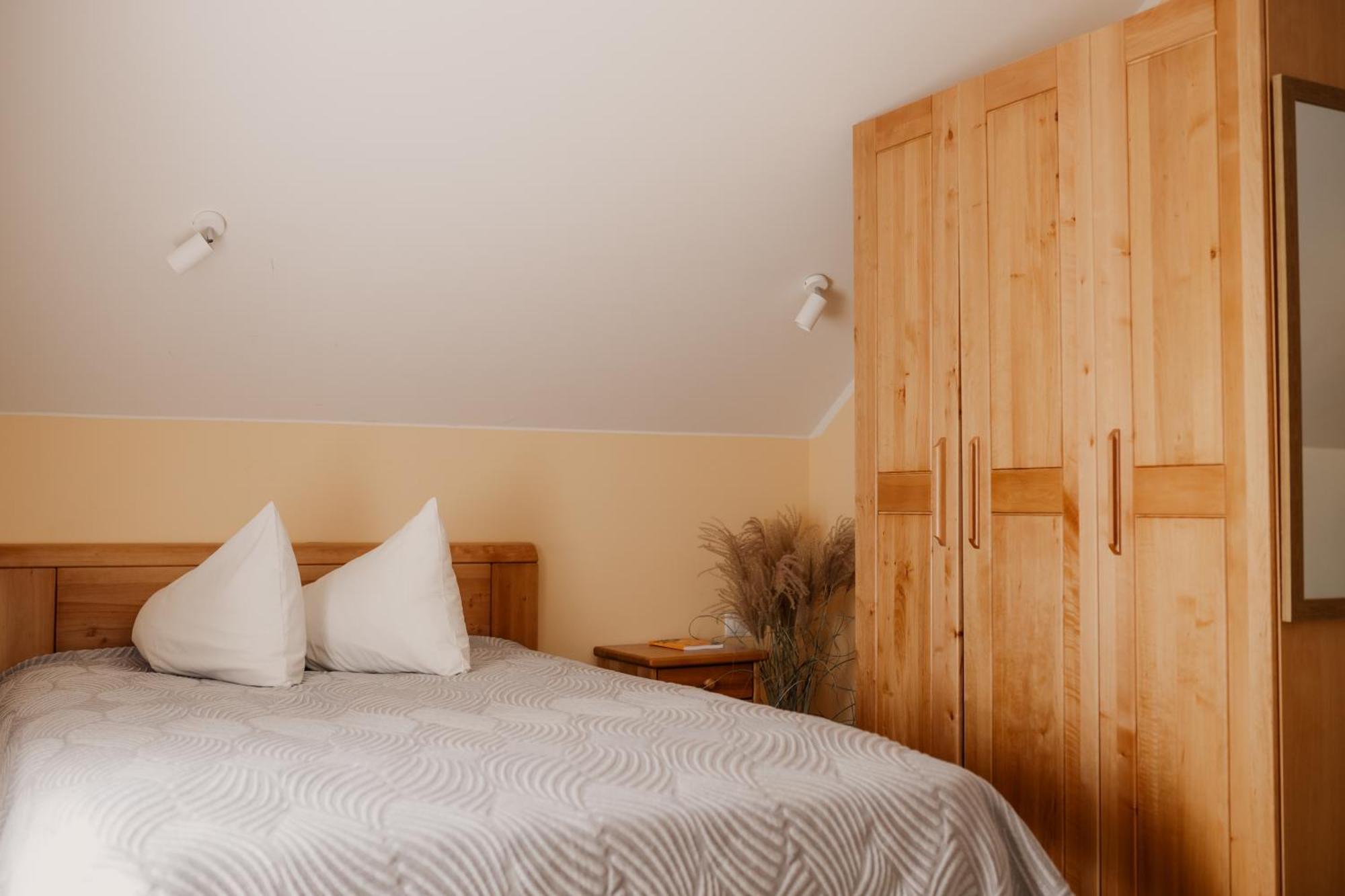 Saules Iela 2A Aparthotel Saldus Kamer foto