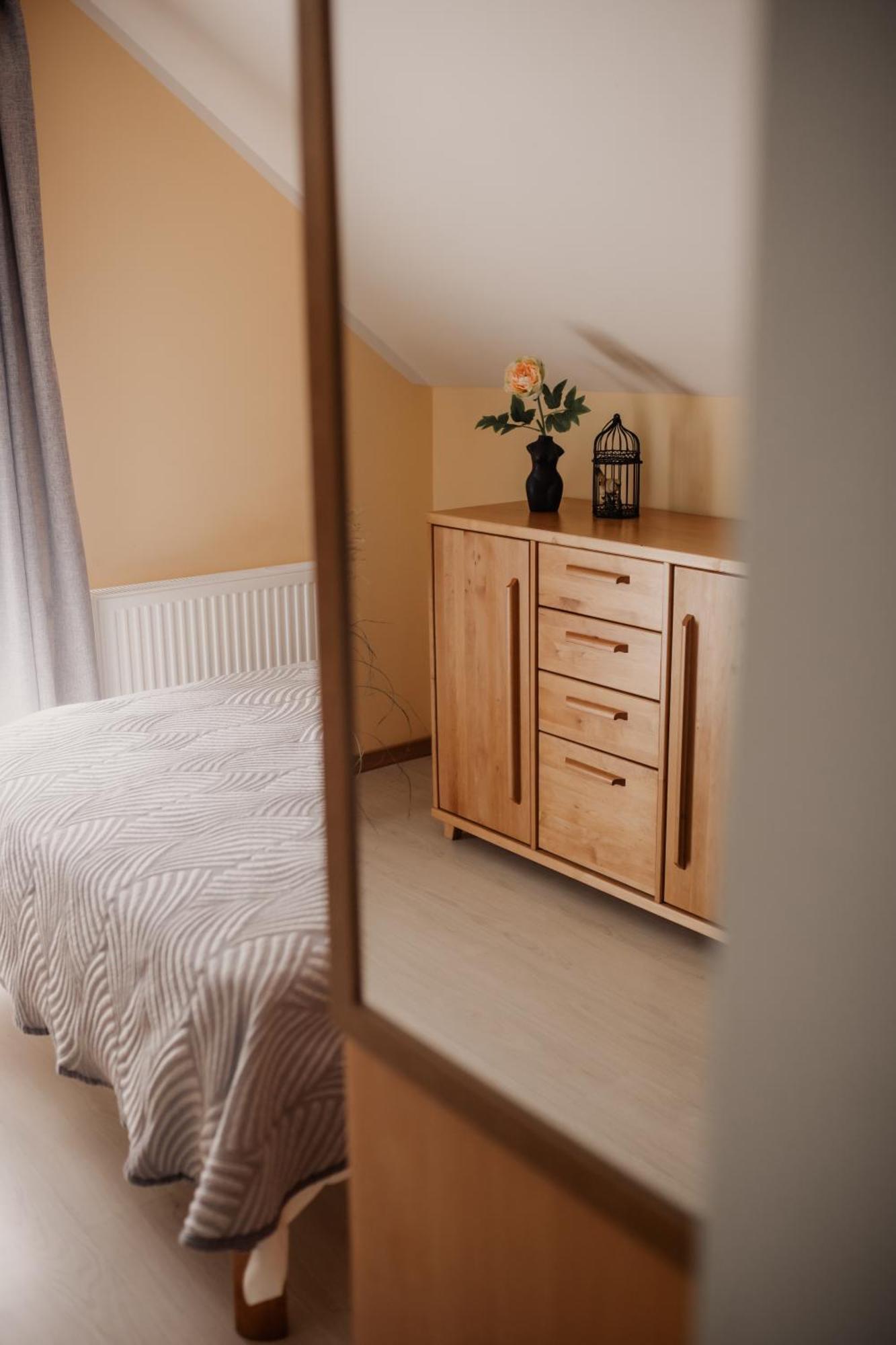 Saules Iela 2A Aparthotel Saldus Kamer foto