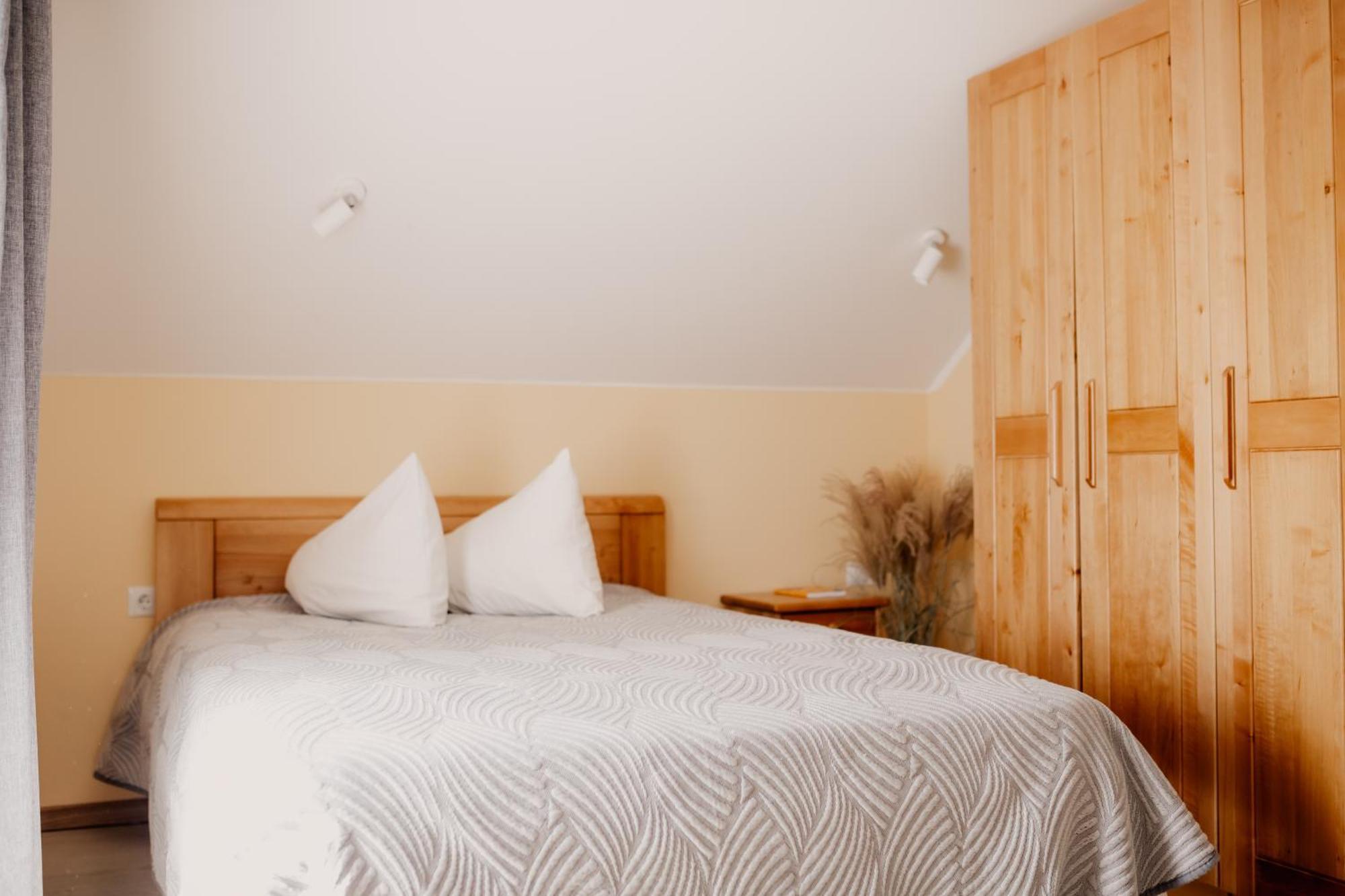 Saules Iela 2A Aparthotel Saldus Kamer foto
