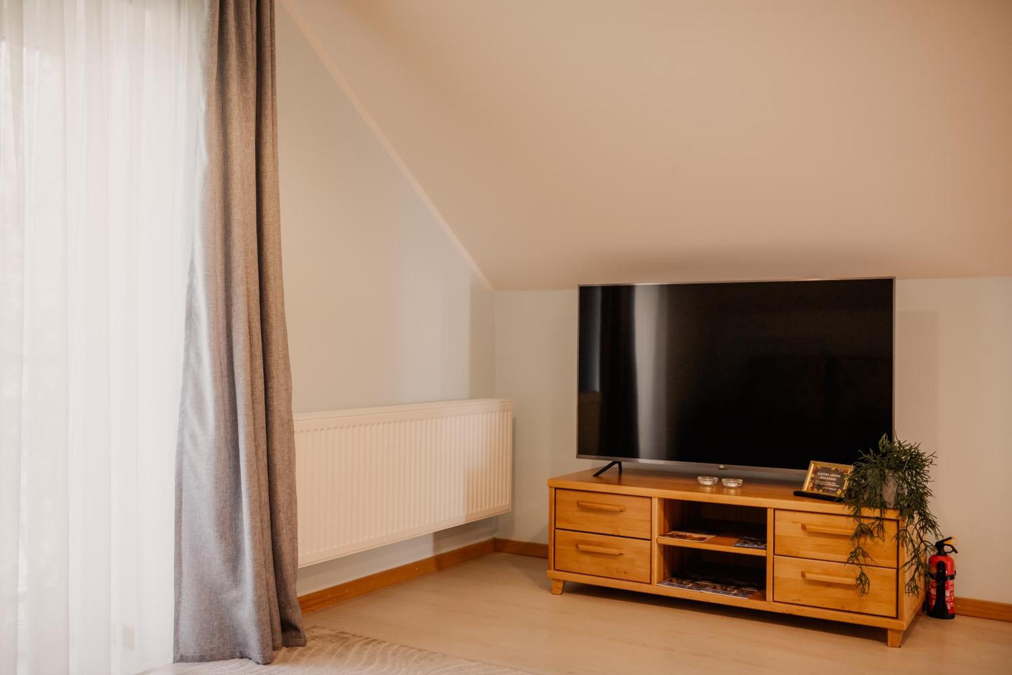 Saules Iela 2A Aparthotel Saldus Kamer foto